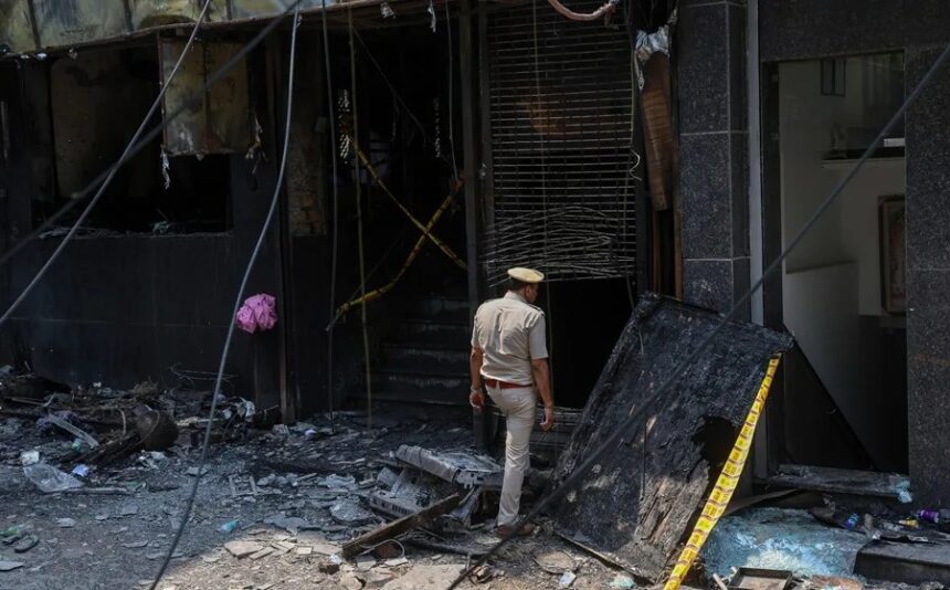 Al menos 21 muertos y 11 heridos en un incendio en un hotel del sur de Nueva Delhi - Noticias de hoy en República Dominicana | De Último Minuto
