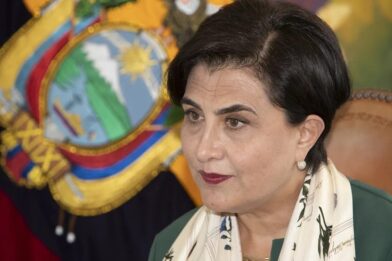 Dimite la canciller de Ecuador y designan a Roberto Kury como su reemplazo - Noticias de hoy en República Dominicana | De Último Minuto