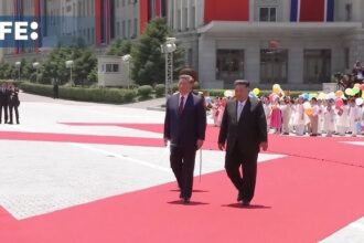 Xi insta a reforzar los intercambios diplomáticos y militares en su cumbre con Kim Jong-un - Noticias de hoy en República Dominicana | De Último Minuto
