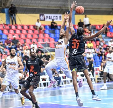 Héroes clasifican a la semifinal al derrotar con drama a los Reales - Noticias de hoy en República Dominicana | De Último Minuto