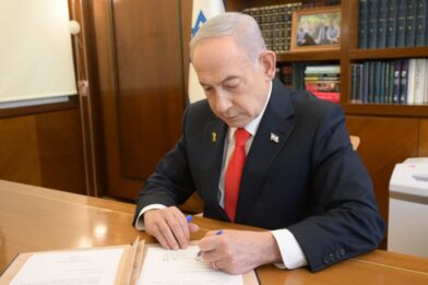 Netanyahu aseguró a Trump que Israel reanudará los bombardeos en Beirut si Hezbollah no detiene su ofensiva