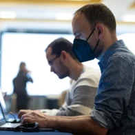 OIT aprueba histórico convenio para proteger a los trabajadores de plataformas digitales - Noticias de hoy en República Dominicana | De Último Minuto