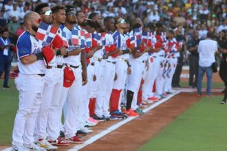 RD evacua a doce peloteros que juegan en el béisbol de Venezuela
