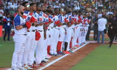 RD evacua a doce peloteros que juegan en el béisbol de Venezuela