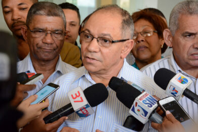 Sindicalistas condicionan nuevo diálogo sobre reforma laboral a que no se toque la cesantía - Noticias de hoy en República Dominicana | De Último Minuto