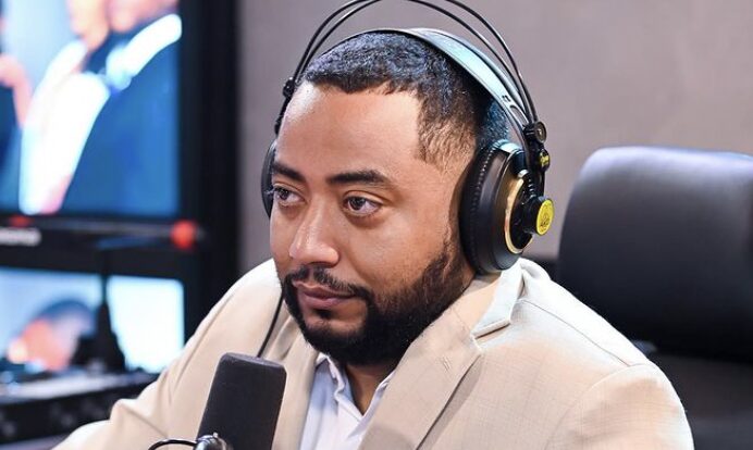 Ariel Santana estrenará “Mal de la cabeza”, monólogo cargado de humor en Velvet Room
