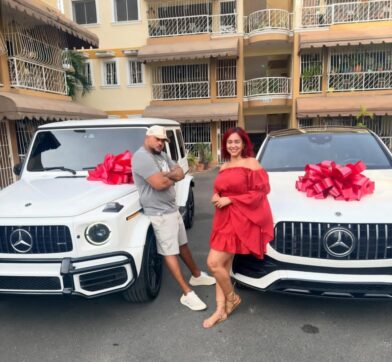 Prospecto dominicano Johenssy Colomé genera debate tras regalar dos vehículos de lujo a sus padres - Noticias de hoy en República Dominicana | De Último Minuto