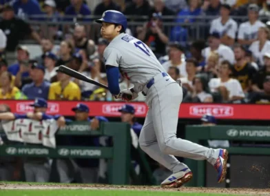 Ohtani conecta jonrón, pero abandona el juego por molestias en la rodilla en triunfo de los Dodgers - Noticias de hoy en República Dominicana | De Último Minuto