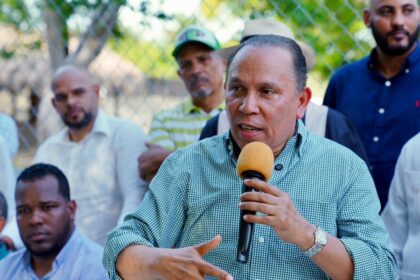 Radhamés Jiménez tilda al Gobierno del PRM de “gobiernito” y acusa incumplimiento de promesas