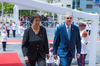 Presidente Abinader recibe a su homóloga de Surinam en visita oficial para fortalecer la cooperación bilateral