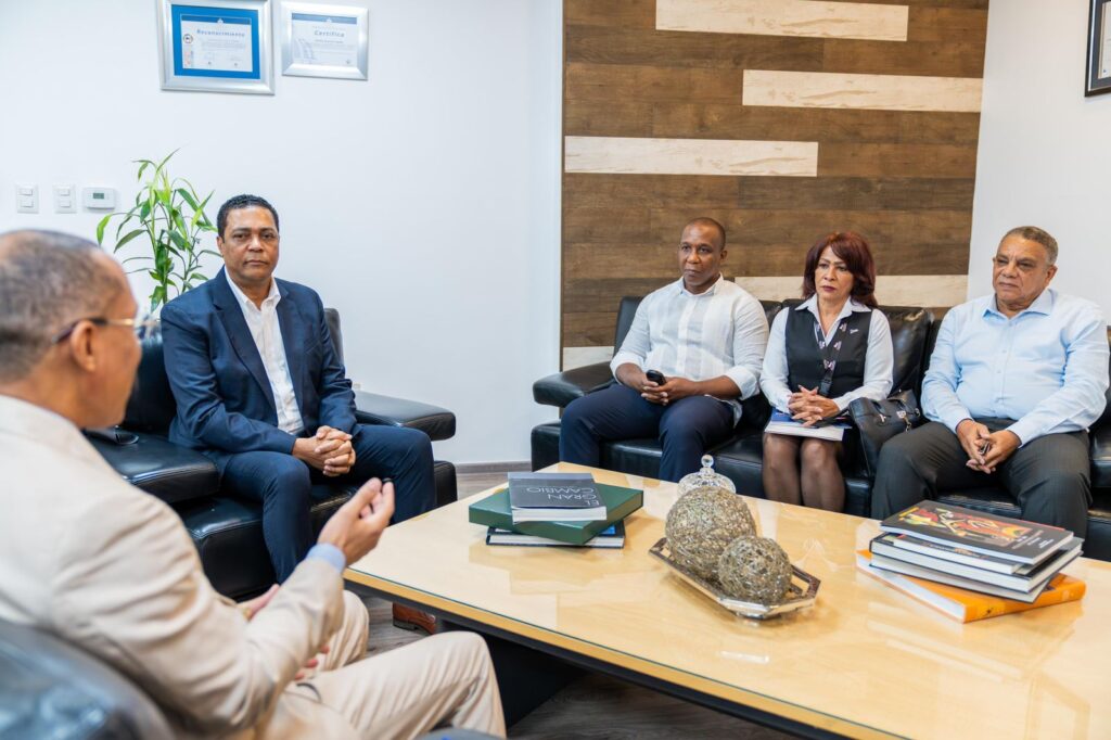 LMD y Contraloría destacan avances en transparencia y control interno de los gobiernos locales - Noticias de hoy en República Dominicana | De Último Minuto