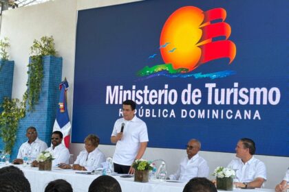 David Collado asegura que no dejará el Ministerio de Turismo sin completar la transformación de Boca Chica - Noticias de hoy en República Dominicana | De Último Minuto