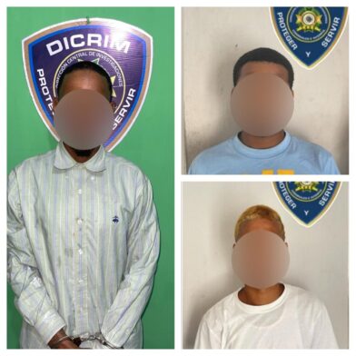 Policía captura a tres presuntos implicados en robos a viviendas en Santo Domingo Este