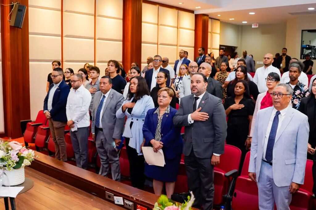 Defensor del Pueblo promueve diálogo nacional sobre adicciones y salud mental - Noticias de hoy en República Dominicana | De Último Minuto