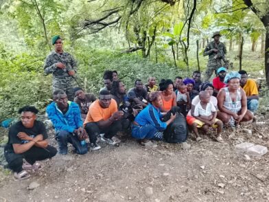 Ejército detiene a 54 indocumentados y retiene motocicletas durante operativos en Montecristi - Noticias de hoy en República Dominicana | De Último Minuto