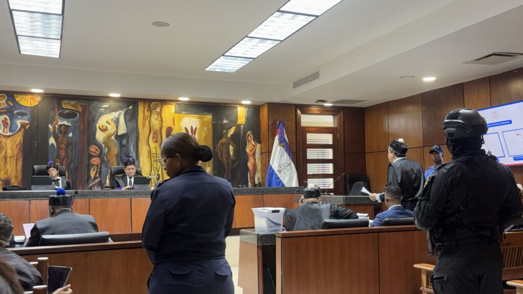 Fiscal Aurelio Valdez Alcántara se encuentra en sala de audiencia por apelación a prisión preventiva | 2 | Fiscal Aurelio Valdez Alcántara se encuentra en sala de audiencia por apelación a prisión preventiva - Noticias de hoy en República Dominicana | De Último Minuto