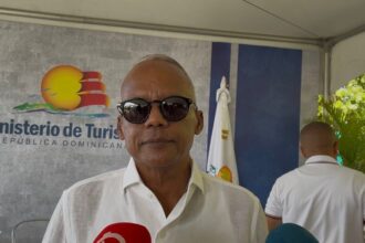 Alcalde de Boca Chica afirma comercio y autoridades trabajan unidos para enfrentar el sargazo - Noticias de hoy en República Dominicana | De Último Minuto