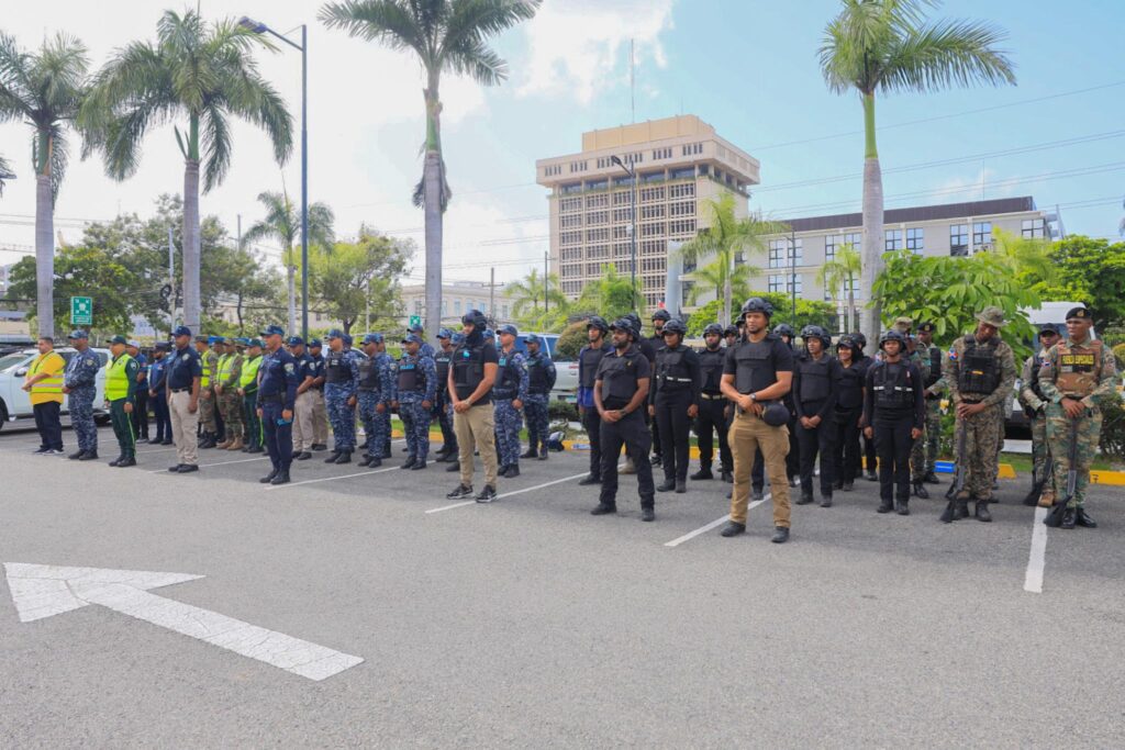 Policía, Intrant y organismos de seguridad lanzan operativo nacional de control vial y prevención del delito | 2 | Policía, Intrant y organismos de seguridad lanzan operativo nacional de control vial y prevención del delito - Noticias de hoy en República Dominicana | De Último Minuto