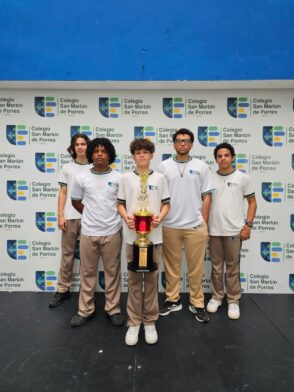 Estudiantes del San Martín de Porres conquistan primer lugar en ajedrez ante colegios de Santo Domingo Este