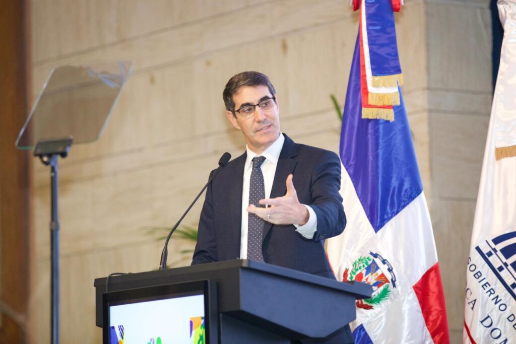 Presidente Abinader impulsa el saneamiento urbano y destaca inversiones para transformar el sector agua - Noticias de hoy en República Dominicana | De Último Minuto