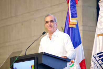 Presidente Abinader impulsa el saneamiento urbano y destaca inversiones para transformar el sector agua