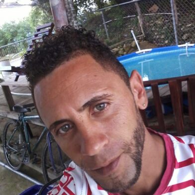 Familia denuncia desaparición de hombre tras ser arrestado por la Policía en Tamboril, Santiago