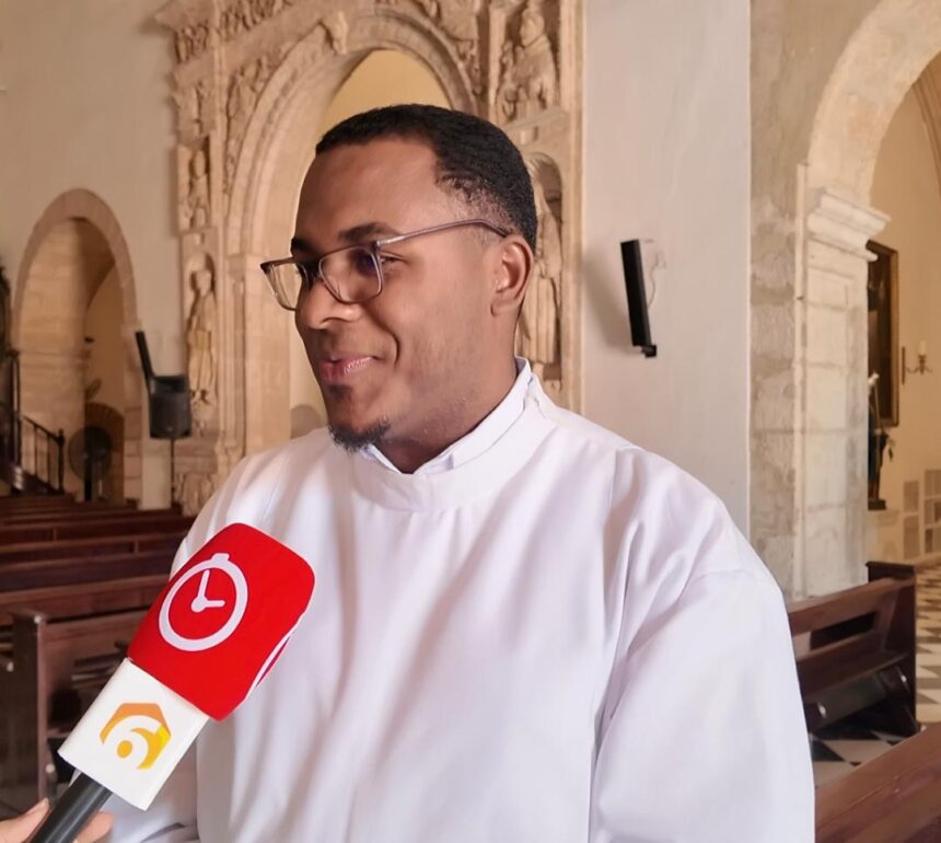 Antonio Lorenzo destaca la importancia de la Eucaristía y llama a la sociedad dominicana a acercarse a Jesús