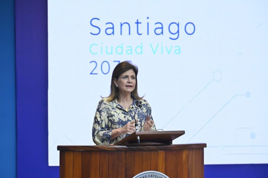 Raquel Peña encabeza firma del “Pacto por una Mejor Ciudad” en Santiago - Noticias de hoy en República Dominicana | De Último Minuto