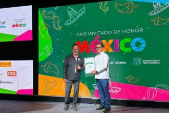 Fahd Jacobo recibe reconocimiento internacional por más de una década de aportes a la transformación digital en Latinoamérica - Noticias de hoy en República Dominicana | De Último Minuto