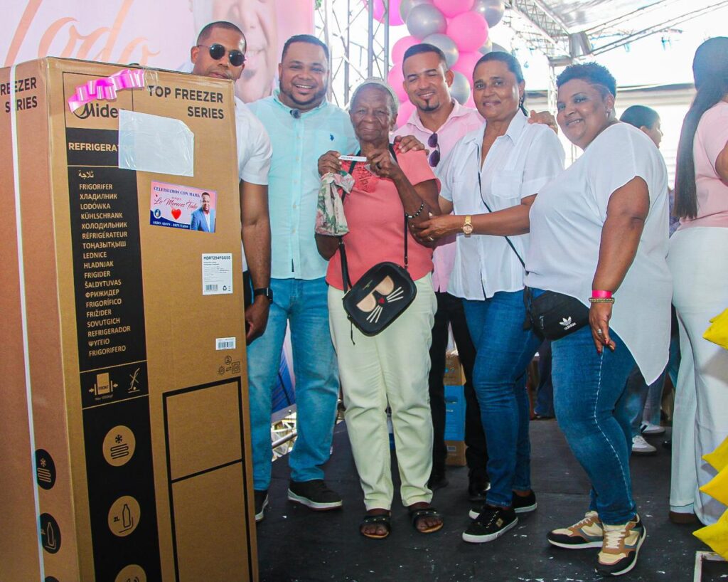 Diputado Adón celebra fiesta a las Madres de la Circunscripción 5 | 1 | Diputado Adón celebra fiesta a las Madres de la Circunscripción 5 - Noticias de hoy en República Dominicana | De Último Minuto
