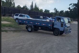 Propietario denuncia robo de camión estacionado frente a su residencia en La Romana - Noticias de hoy en República Dominicana | De Último Minuto