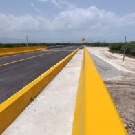 Nueva carretera y puente mejoran acceso a Playa Tortuguero en Azua