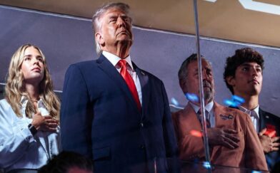Trump recibe abucheos durante su asistencia al tercer juego de las Finales de la NBA