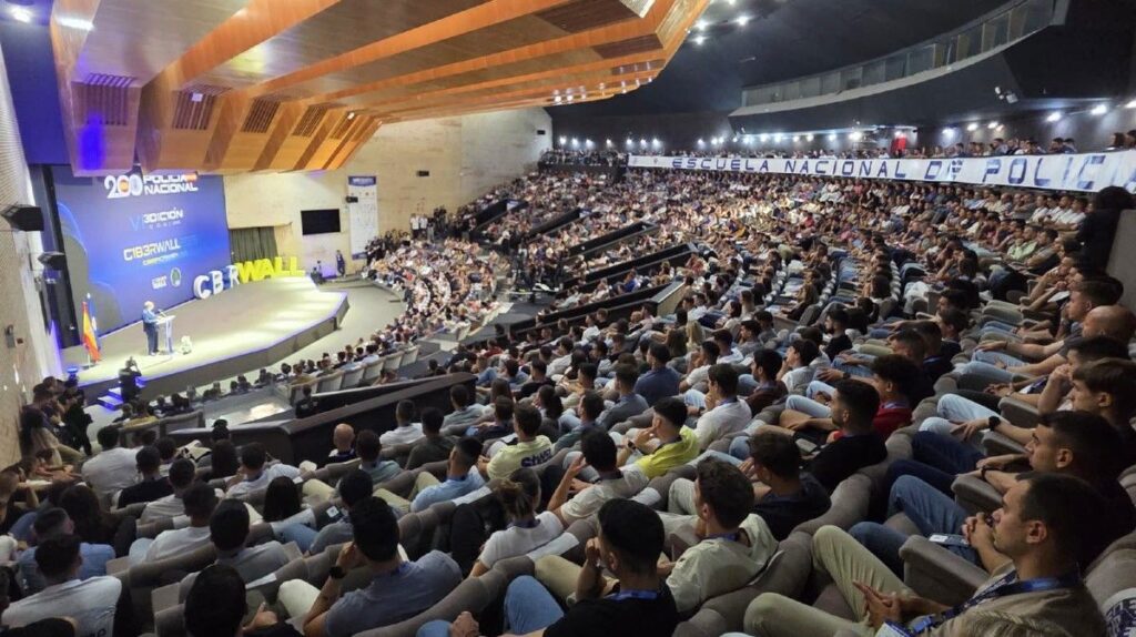 Policía Nacional participa en el VI Congreso de Seguridad Digital y Ciberinteligencia en España - Noticias de hoy en República Dominicana | De Último Minuto