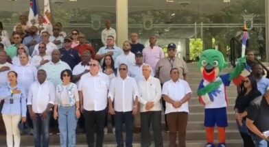Ulises Rodríguez recibe en Santiago la Antorcha de los Juegos Centroamericanos y del Caribe 2026