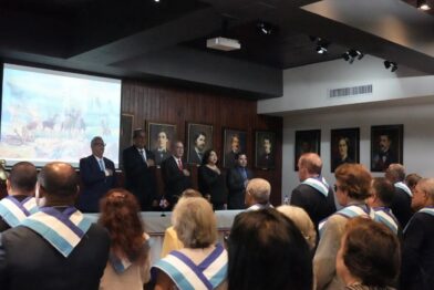 Instituto Duartiano juramenta nuevos miembros de honor y reafirma defensa de los símbolos patrios
