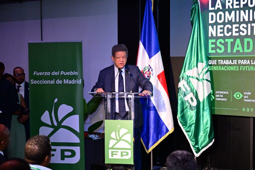 Leonel juramenta dirigentes del PRM, PLD y PED en masivo acto en Madrid - Noticias de hoy en República Dominicana | De Último Minuto