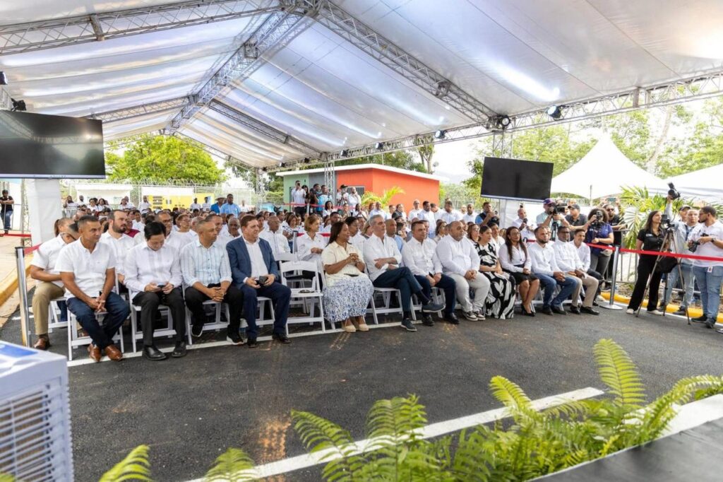 Abinader entrega renovado hospital de Maimón | 11 | Abinader entrega renovado hospital de Maimón - Noticias de hoy en República Dominicana | De Último Minuto