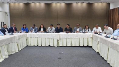 Comisión de Transporte y sociedad civil debaten acciones para regular motoristas