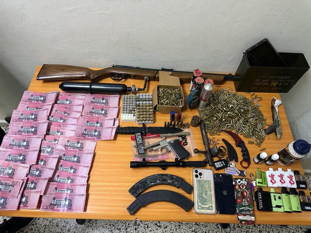 Ocupan 1,200 municiones, una granada y dinero falso en La Vega - Noticias de hoy en República Dominicana | De Último Minuto