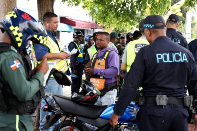 Operativos del INTRANT en paradas de motoconcho deja 24 detenidos y 64 motocicletas retenidas