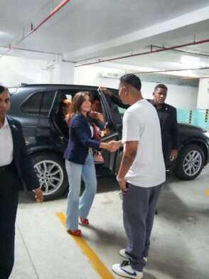 Embajadora de EE.UU. define a Santiago Matías como un amigo y asegura que ve en él una faceta que muchos desconocen