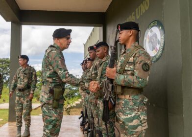 Comandante del Ejército supervisa puestos fronterizos y refuerza vigilancia en la frontera sur