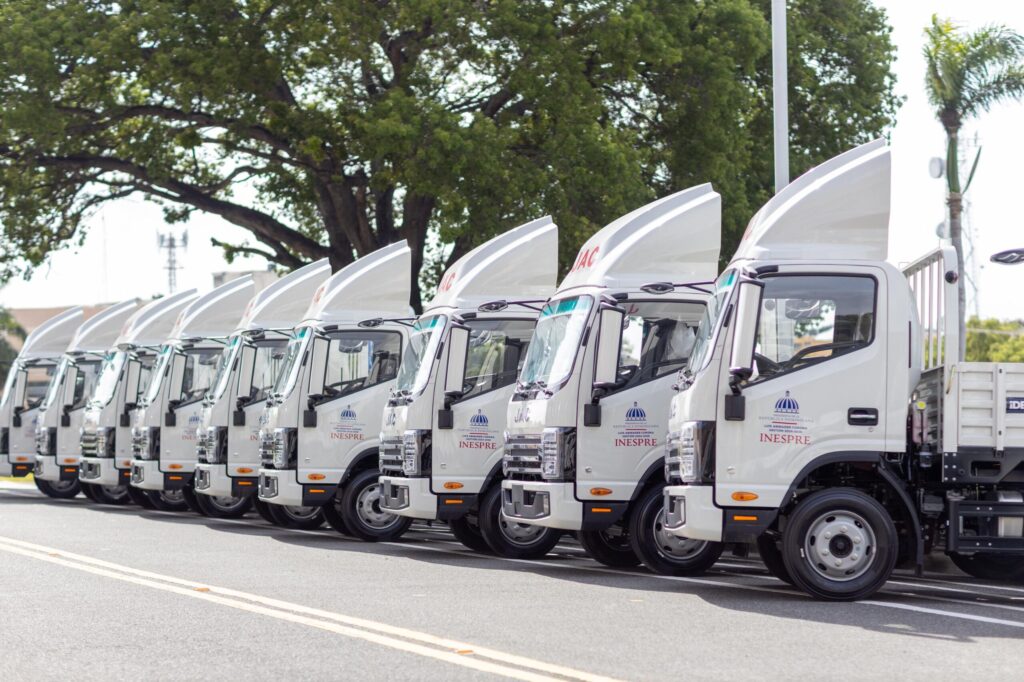 Gobierno incorpora 30 nuevos camiones para ampliar capacidad operativa del Inespre | 2 | Gobierno incorpora 30 nuevos camiones para ampliar capacidad operativa del Inespre - Noticias de hoy en República Dominicana | De Último Minuto