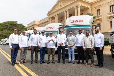 Gobierno incorpora 30 nuevos camiones para ampliar capacidad operativa del Inespre - Noticias de hoy en República Dominicana | De Último Minuto