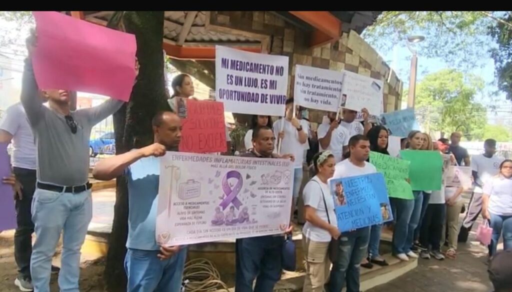 Pacientes con colitis y Crohn denuncian crisis por falta de medicamentos de alto costo en Santiago - Noticias de hoy en República Dominicana | De Último Minuto