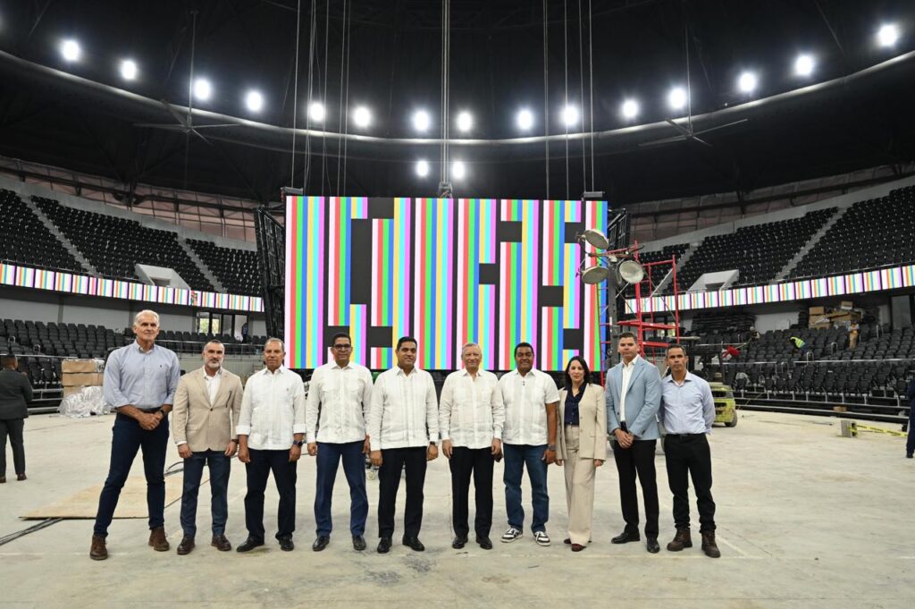 Leonardo Aguilera supervisa avances de remodelación de la Arena Banreservas Virgilio Travieso Soto | 2 | Leonardo Aguilera supervisa avances de remodelación de la Arena Banreservas Virgilio Travieso Soto - Noticias de hoy en República Dominicana | De Último Minuto