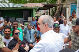Abinader inaugurará este sábado en la provincia de Monte Plata dos carreteras y un techado escolar - Noticias de hoy en República Dominicana | De Último Minuto