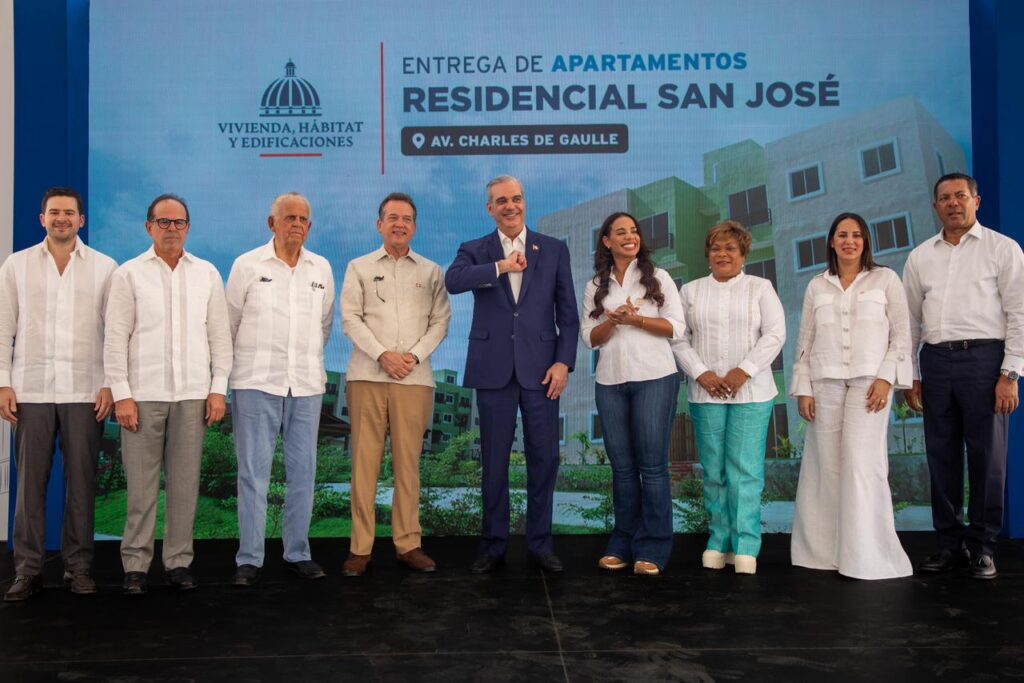 Banreservas financia 700 viviendas del residencial San José entregadas por Abinader | 5 | Banreservas financia 700 viviendas del residencial San José entregadas por Abinader - Noticias de hoy en República Dominicana | De Último Minuto