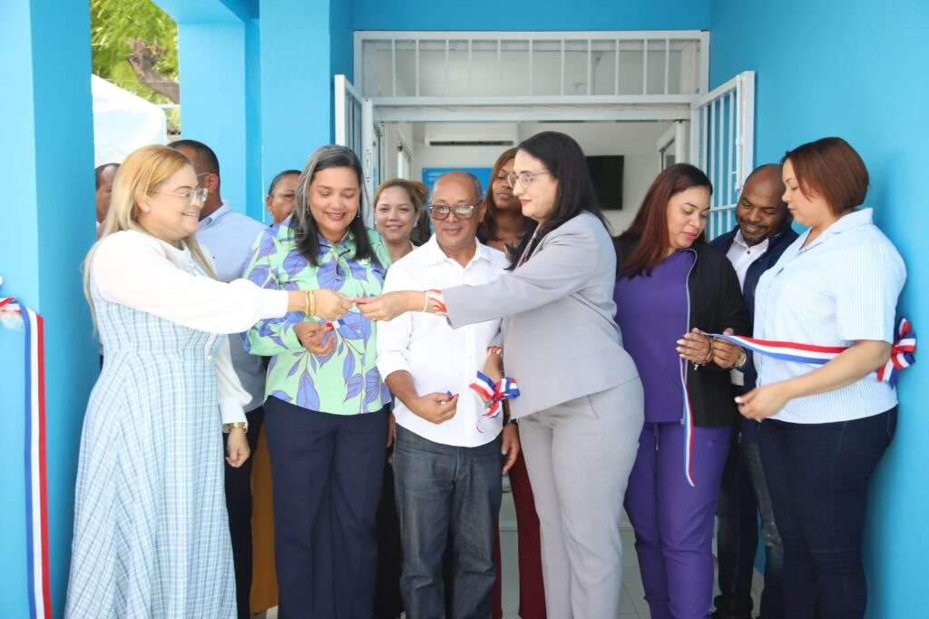 Senadora Lía Díaz entrega remozado Centro de Salud en Sábana Yegua | 3 | Senadora Lía Díaz entrega remozado Centro de Salud en Sábana Yegua - Noticias de hoy en República Dominicana | De Último Minuto